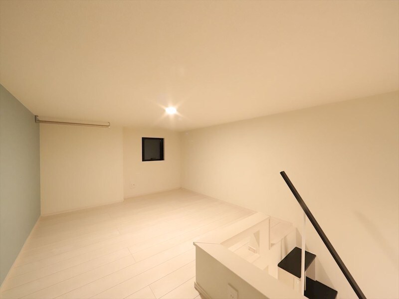 物件内観写真17　(ロフト5.8帖（収納にも寝室にも使えます）　同仕様写真)