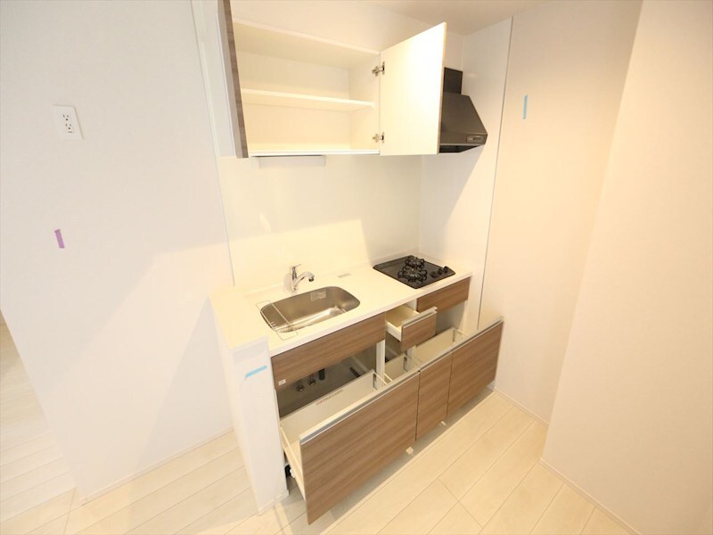 物件内観写真7　(システムキッチン（ガス2口コンロ付）　同仕様写真)