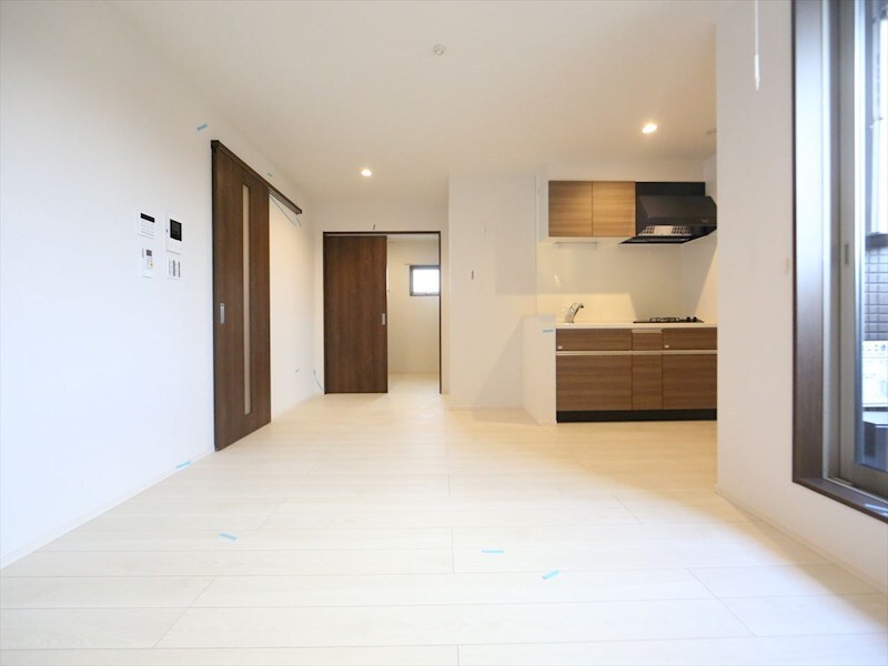 物件内観写真15　(ＬＤＫ12帖　システムキッチン　エアコン完備　同仕様写真)