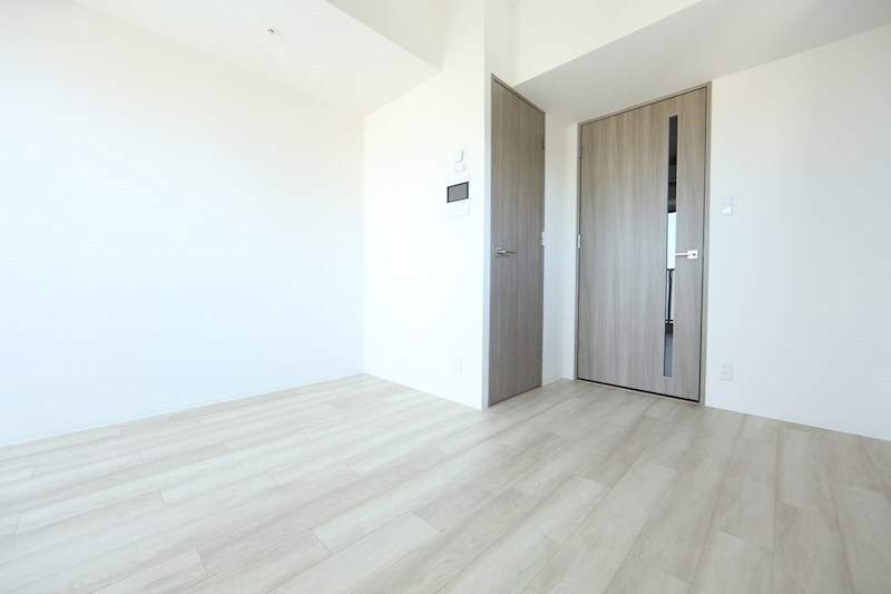 物件内観写真15　(洋室6.9帖　ウォークインクローゼット付（収納充実してます）)