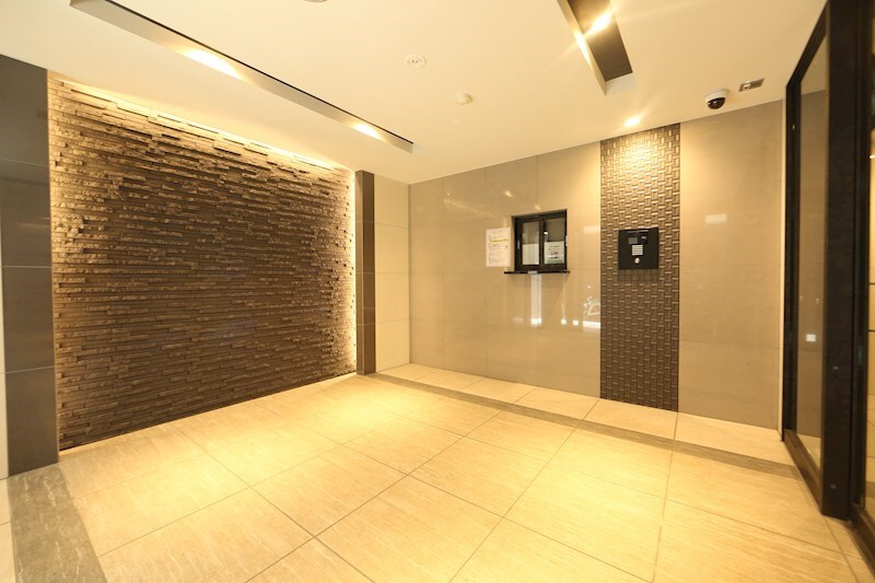 物件内観写真26　(エントランス　オートロック付　防犯カメラ有り)