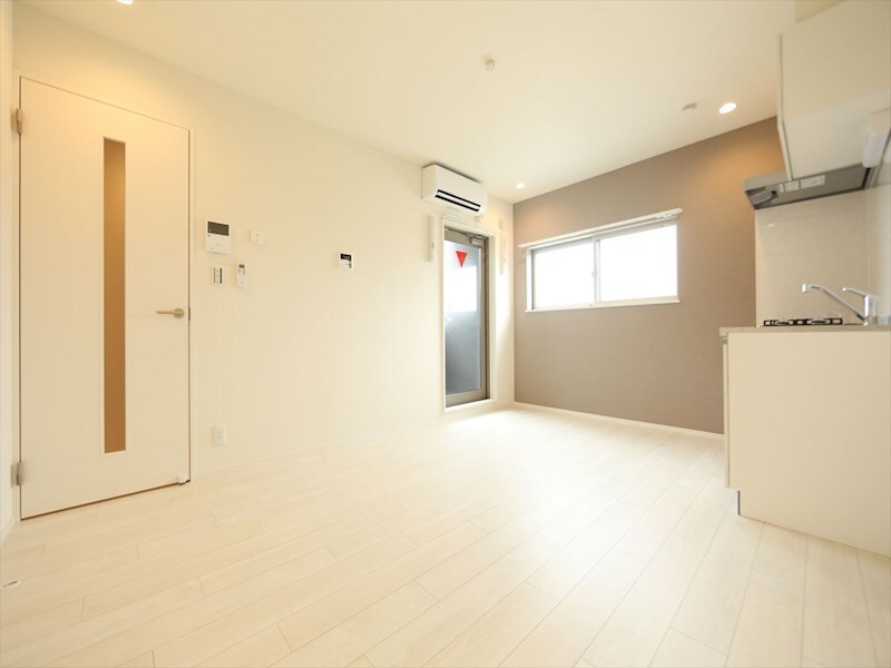 物件内観写真15　(ＬＤＫ8.6帖　システムキッチン　バルコニー　同仕様写真)