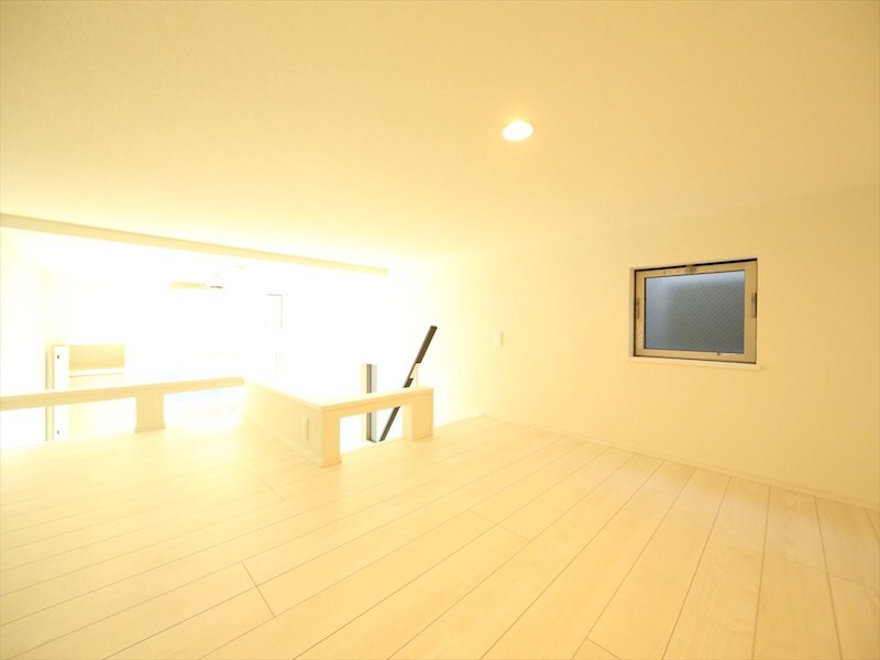 物件内観写真9　(ロフト6.1帖（収納にも寝室にも使えます）　同仕様写真)