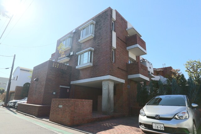 物件外観写真1　(★建物外観★)