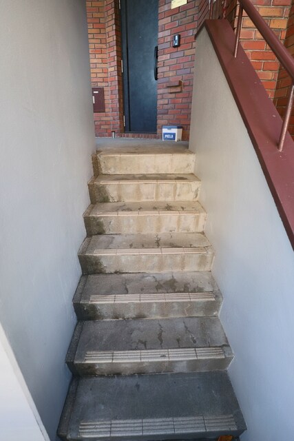 物件外観写真7　(★共用階段★)