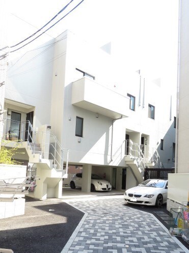 物件外観写真3　(★駐車場★（空き状況・使用料等詳細はご確認下さい）)