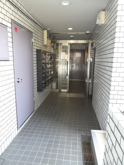 物件外観写真4　(★建物入り口★)