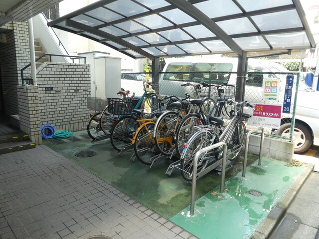 物件外観写真5　(★屋根付駐輪場★（空き状況・使用料等詳細はご確認下さい）)