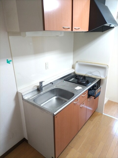 物件内観写真11　(★2口コンロ・グリル付き★※クリーニング前の写真です)