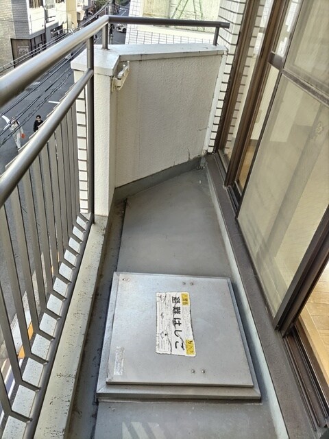 物件内観写真12　(★バルコニー★※クリーニング前の写真です)