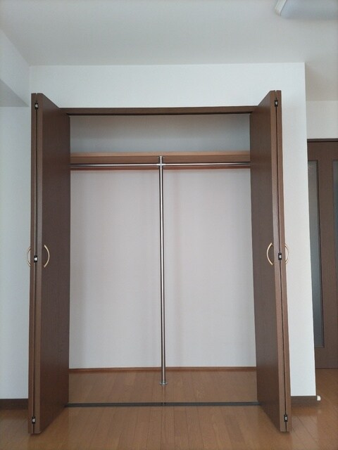 物件内観写真14　(★クローゼット★※クリーニング前の写真です)