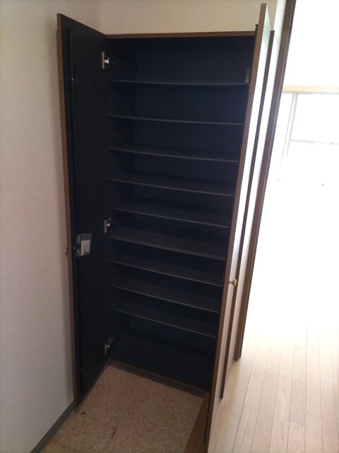 物件内観写真20　(★シューズボックス★※クリーニング前の写真です)