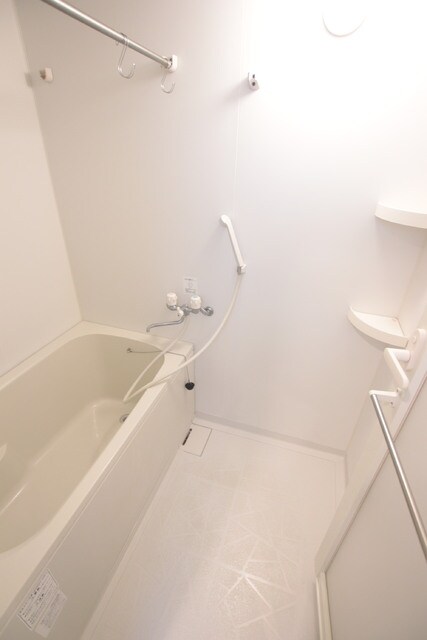 物件内観写真10　(浴室乾燥機付き♪ ※クリーニング前)