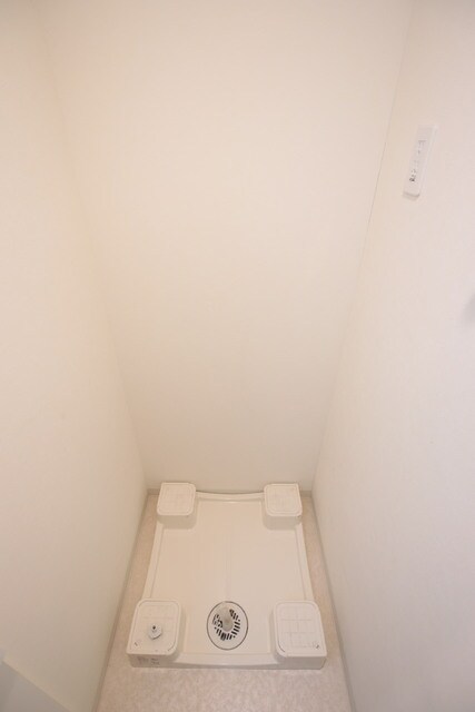 物件内観写真19　(室内洗濯置場です♪ ※クリーニング前)