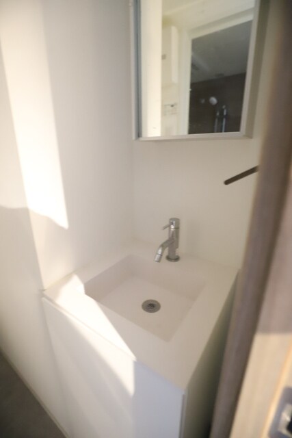 物件内観写真10　(◆トイレ同室のコンパクトな洗面所◆)