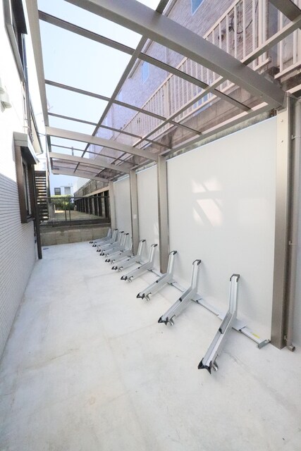 物件外観写真7　(★屋根付駐輪場★（空き状況・使用料等詳細はご確認下さい）)