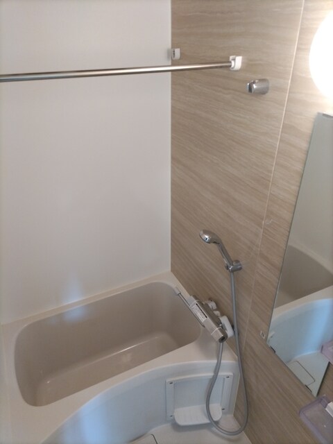 物件内観写真11　(★バスルーム★※クリーニング前の写真です。)