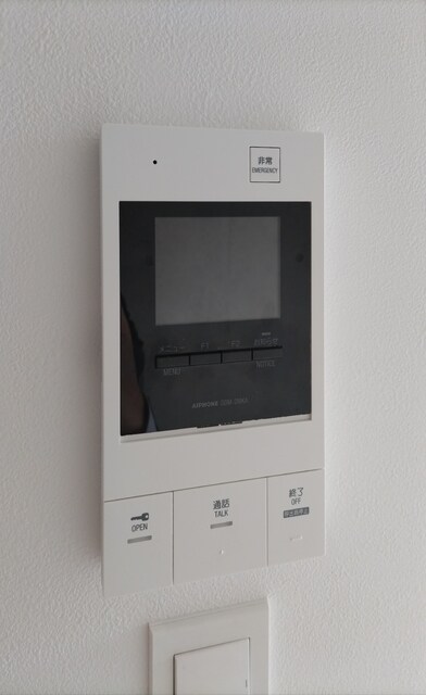 物件内観写真15　(★モニター付きオートロック★※クリーニング前の写真です。)