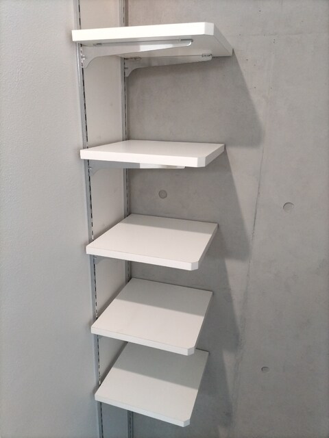 物件内観写真16　(★シューズクローク★※クリーニング前の写真です。)