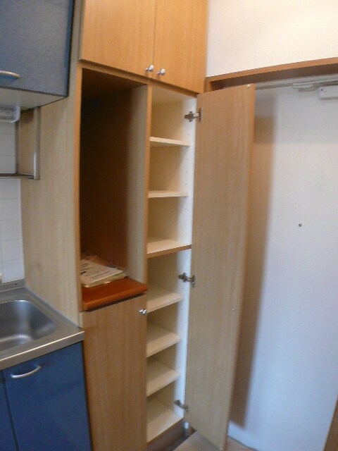 物件内観写真14　(別室参考写真★広角レンズ撮影写真★シューズボックス★)