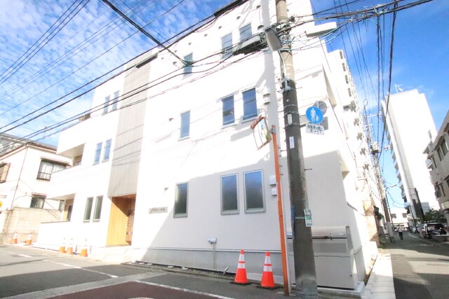 物件外観写真2　(★3沿線徒歩10分以内★)