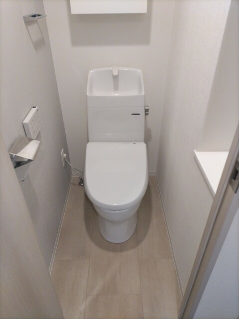 物件内観写真15　(★温水洗浄便座★※クリーニング前です。)