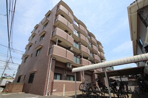 ラマージュ泉外観写真