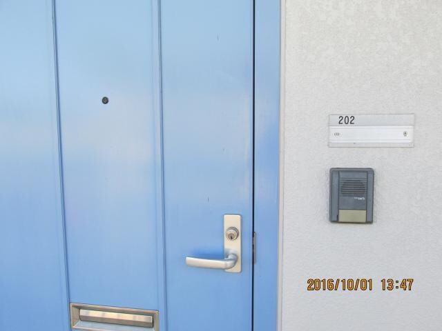 物件外観写真3　(玄関ドア)