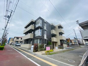 カラーズガーデン連坊外観写真