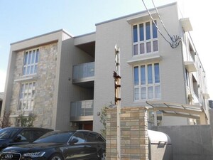 シャーメゾン東六番丁外観写真