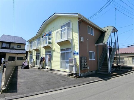 シャトレー岩井II外観写真