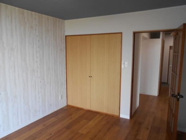 居室(洋室（東）)