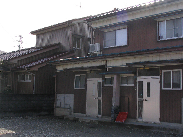 大泉本町２丁目貸家