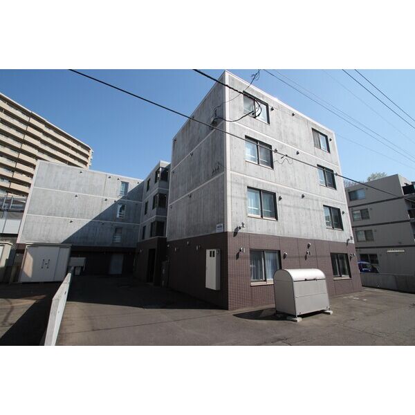 LAMAIN RISO(ラマンリーゾ)