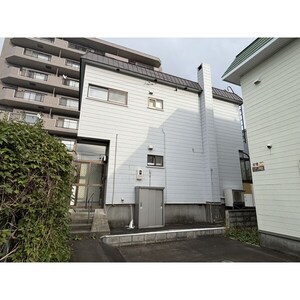 南17西13　貸家外観写真