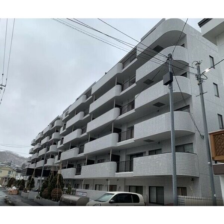 ライオンズマンション伏見小学校前外観写真