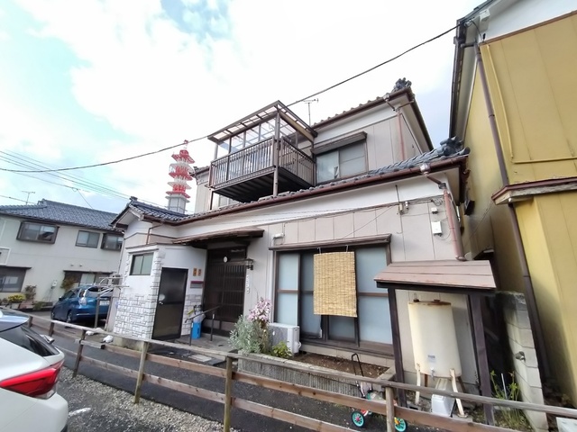 春日町貸家