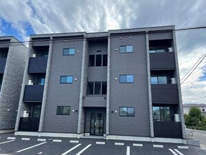 Ｃｒｅｓｔ　Ｃｏｕｒｔ　Ⅰ外観写真