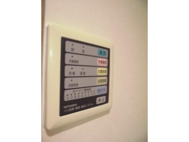 物件内観写真11　(浴室乾燥機)