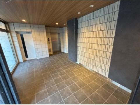 物件外観写真2　(ロビー)