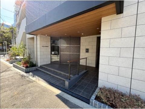 物件外観写真3　(エントランス)