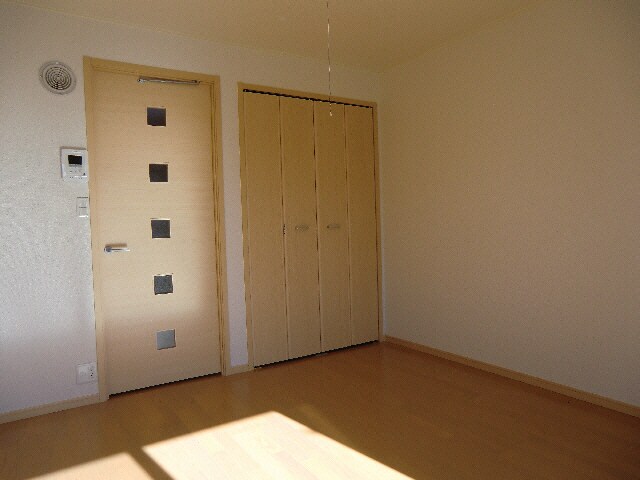 物件内観写真4　(室内)