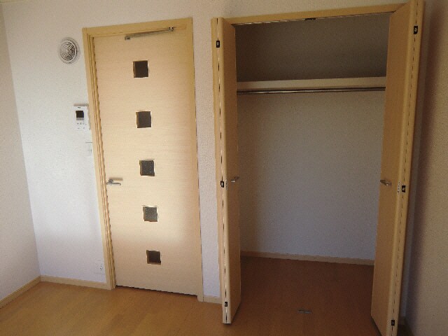 物件内観写真13　(クローゼット)