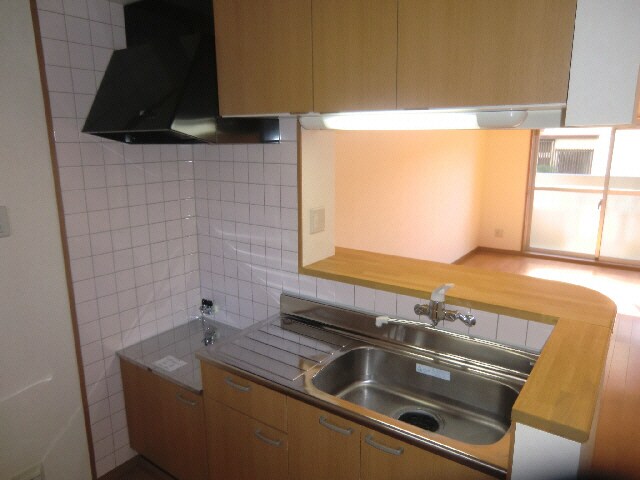 物件内観写真6　(カウンターキッチン)