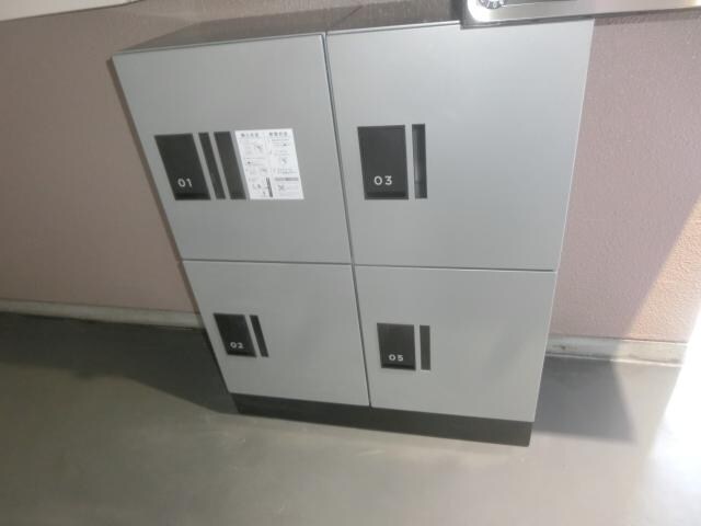 物件外観写真4　(宅配ボックス)