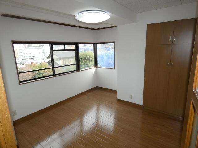 物件内観写真8　(洋室)