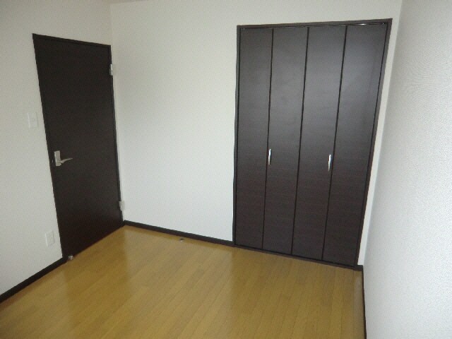 物件内観写真10　(洋室)