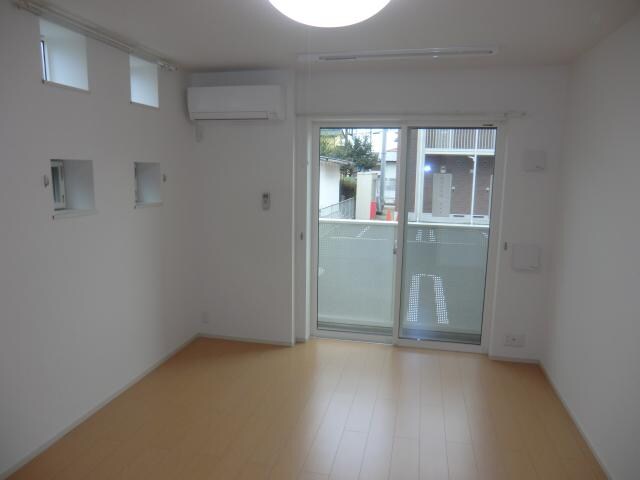 物件内観写真6　(室内)