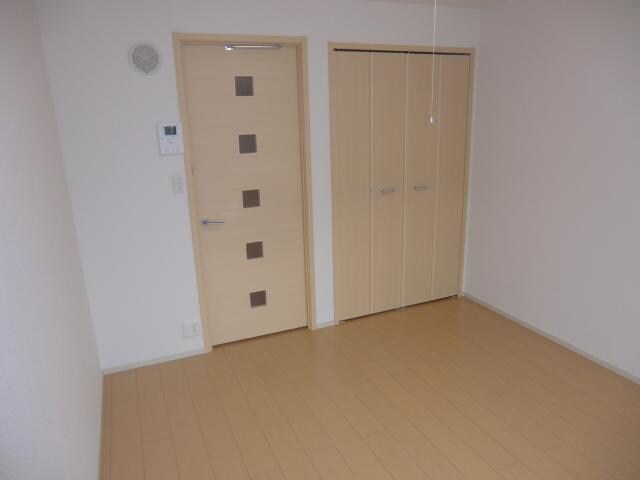 物件内観写真9　(室内)