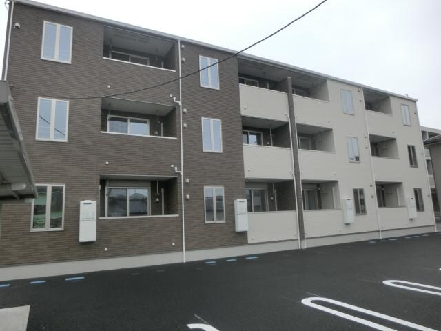 物件外観写真1　(建物外観)